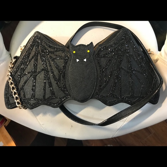betsey johnson bat purse
